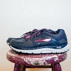 Brand New Brooks Addiction 12 Running Shoes | Women’s Size 9, Extra Wide 2E